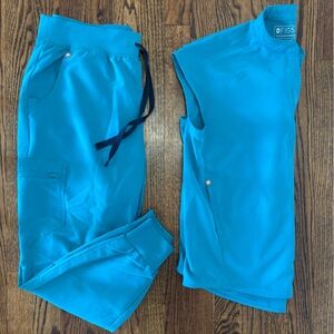 Figs Vibrant Blue Scrub set